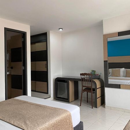 Hotel Plaza Real Ocana Bagian luar foto