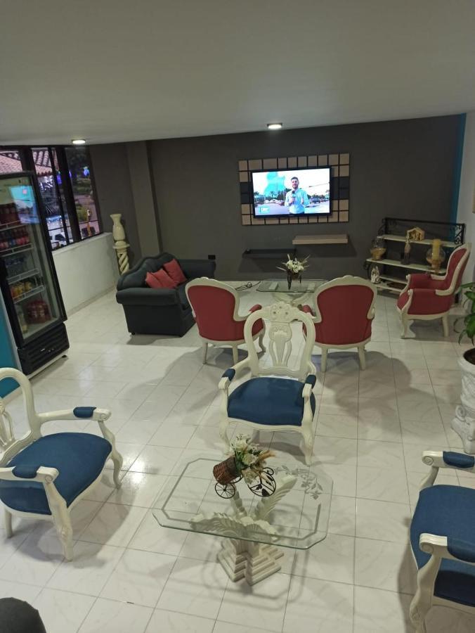 Hotel Plaza Real Ocana Bagian luar foto