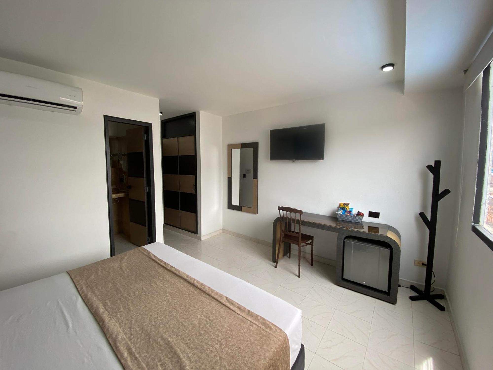 Hotel Plaza Real Ocana Bagian luar foto