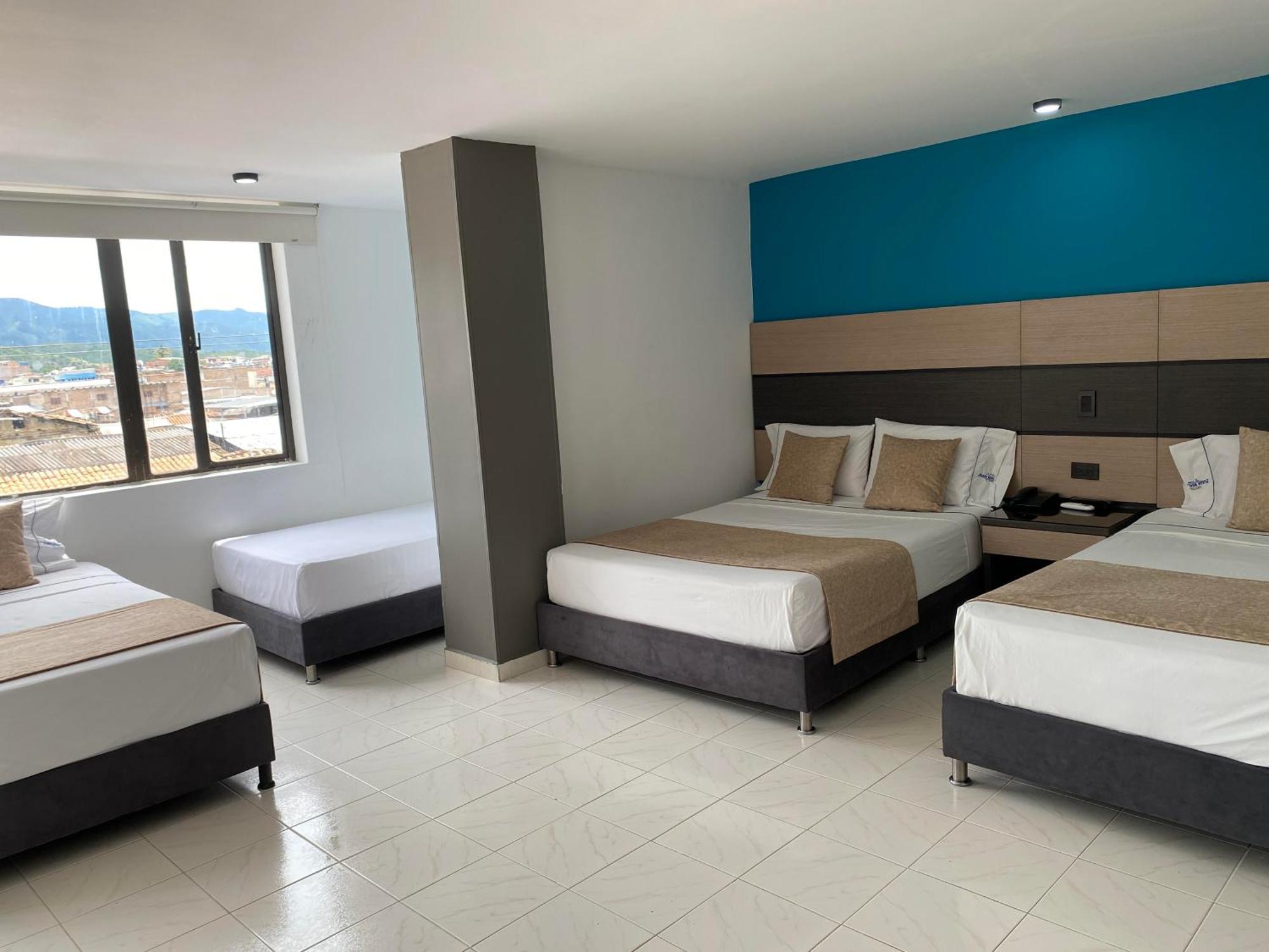 Hotel Plaza Real Ocana Bagian luar foto
