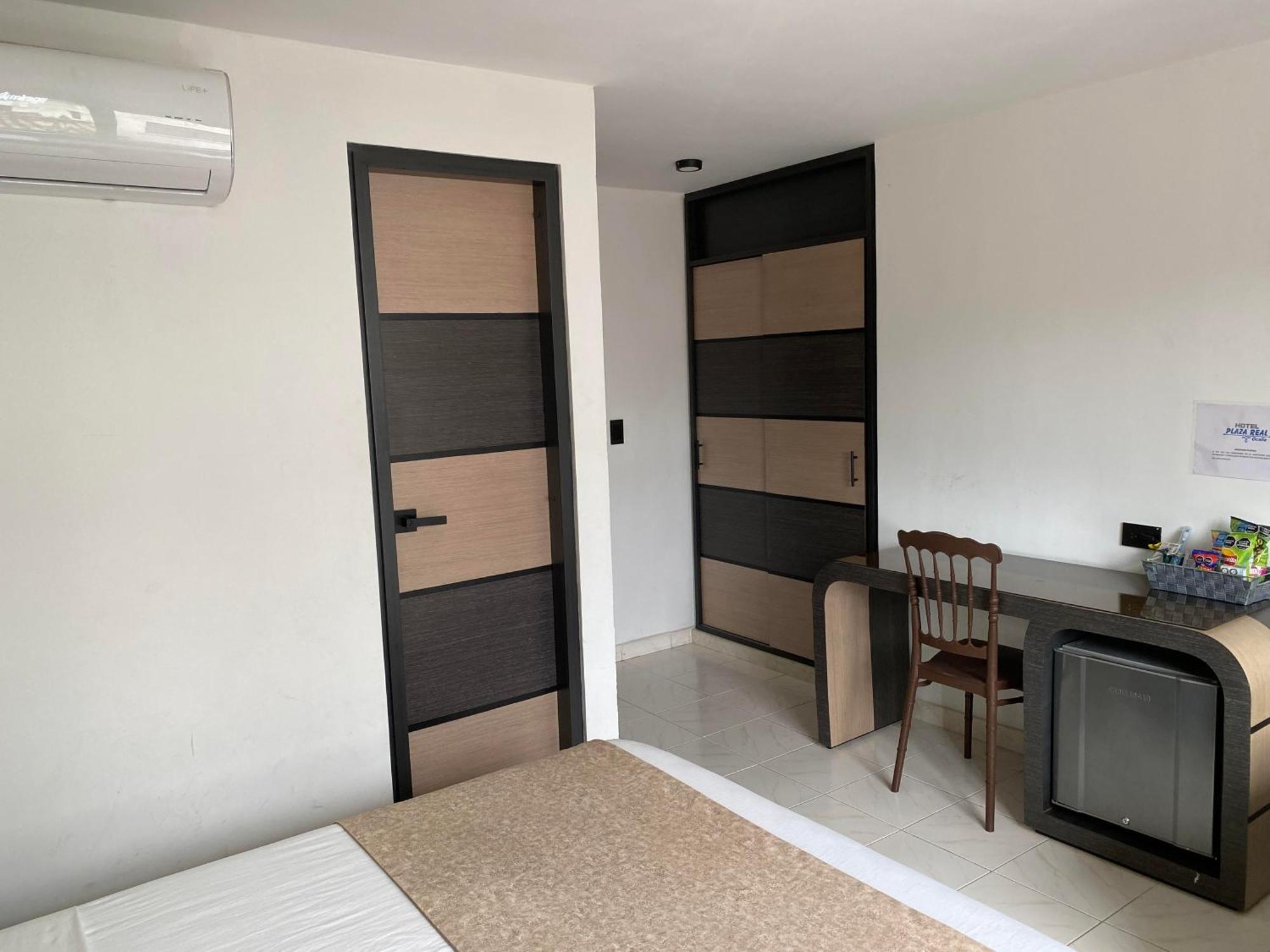 Hotel Plaza Real Ocana Bagian luar foto
